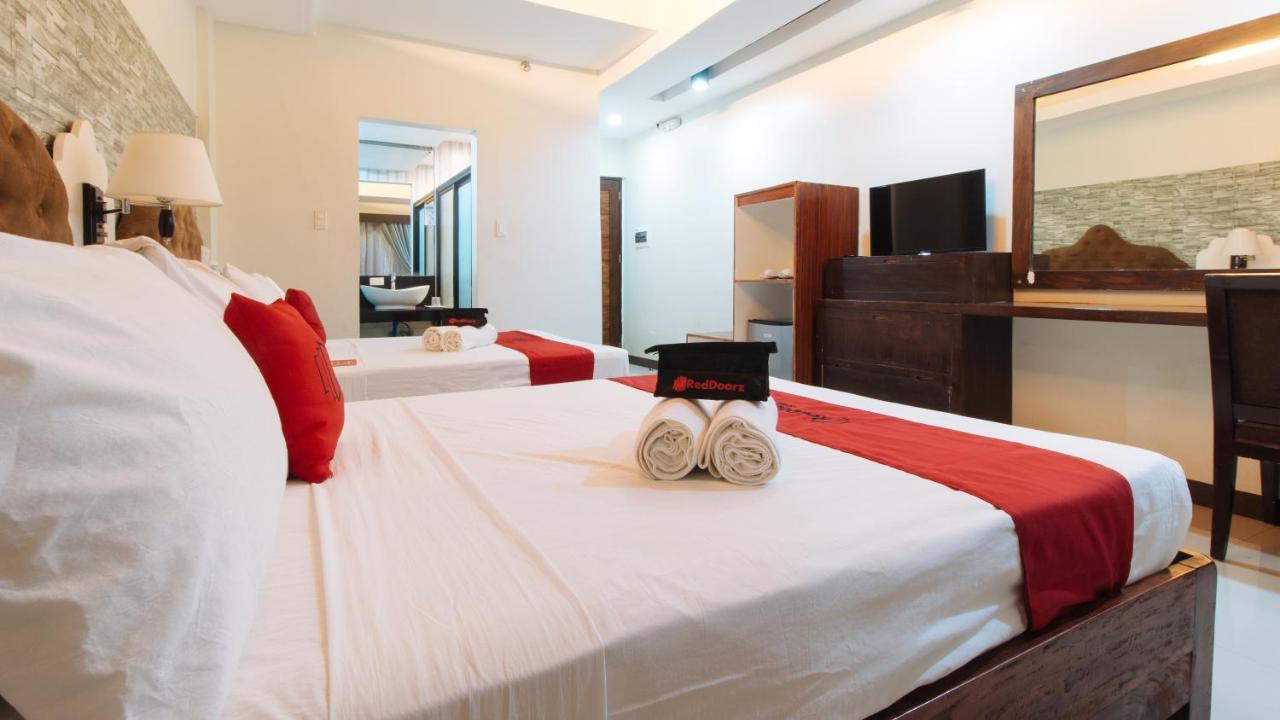 Reddoorz Plus @ Melsol Metro Vigan Exterior photo