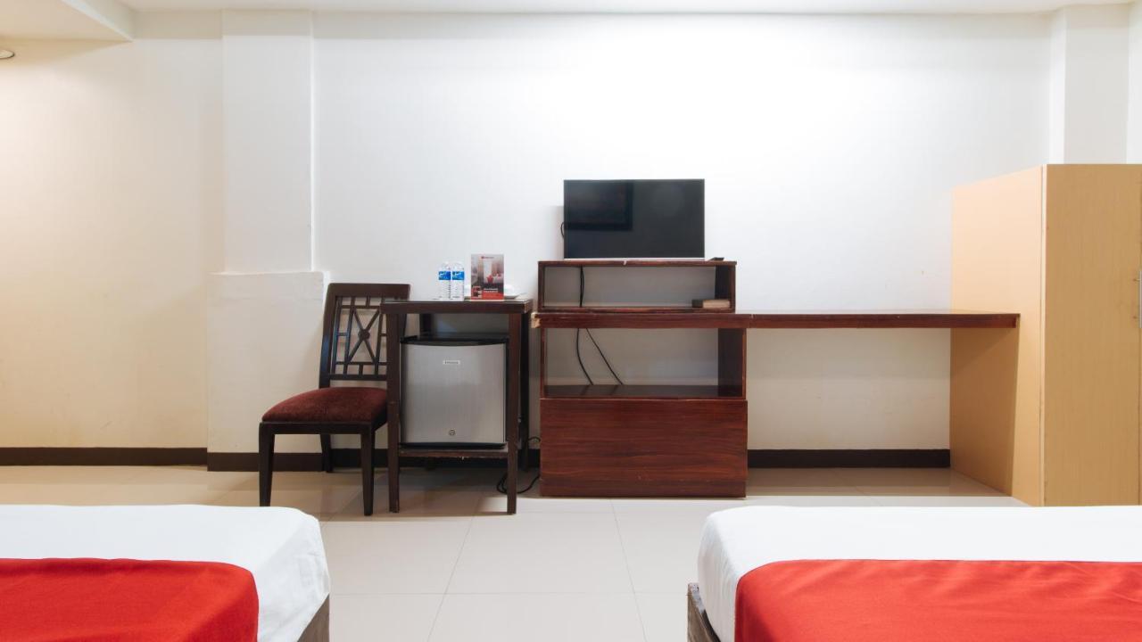 Reddoorz Plus @ Melsol Metro Vigan Exterior photo