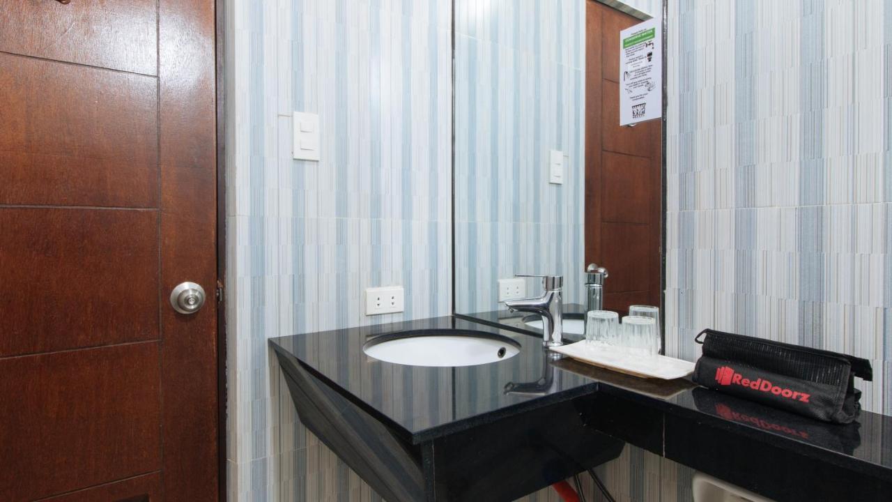 Reddoorz Plus @ Melsol Metro Vigan Exterior photo