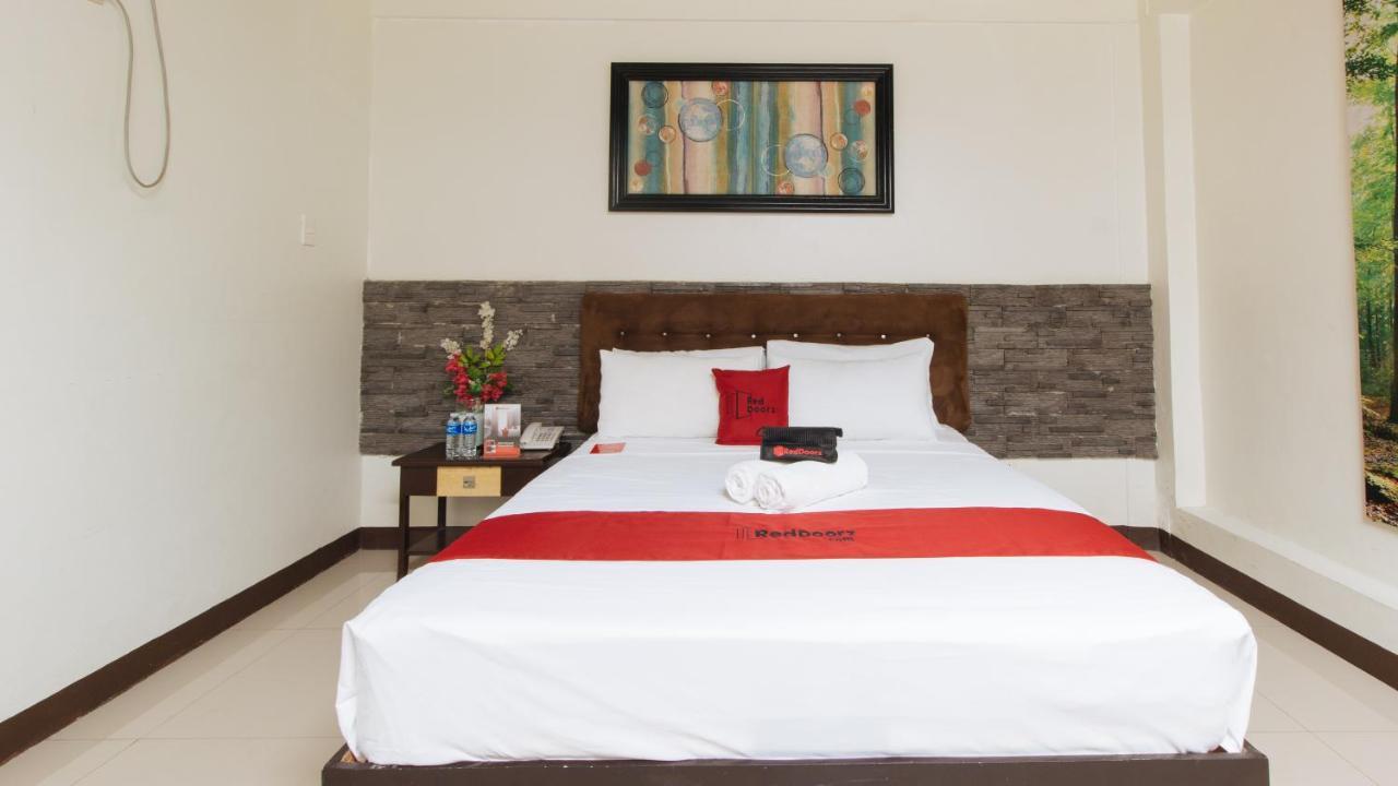 Reddoorz Plus @ Melsol Metro Vigan Exterior photo