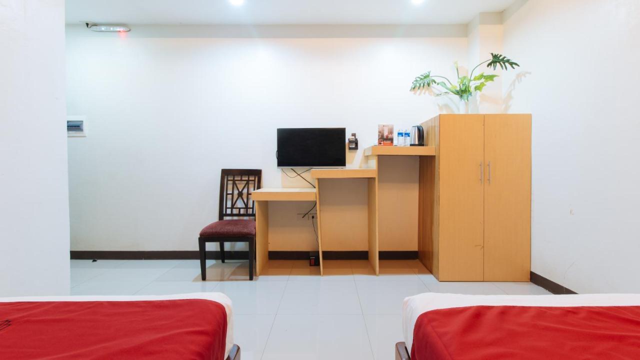 Reddoorz Plus @ Melsol Metro Vigan Exterior photo