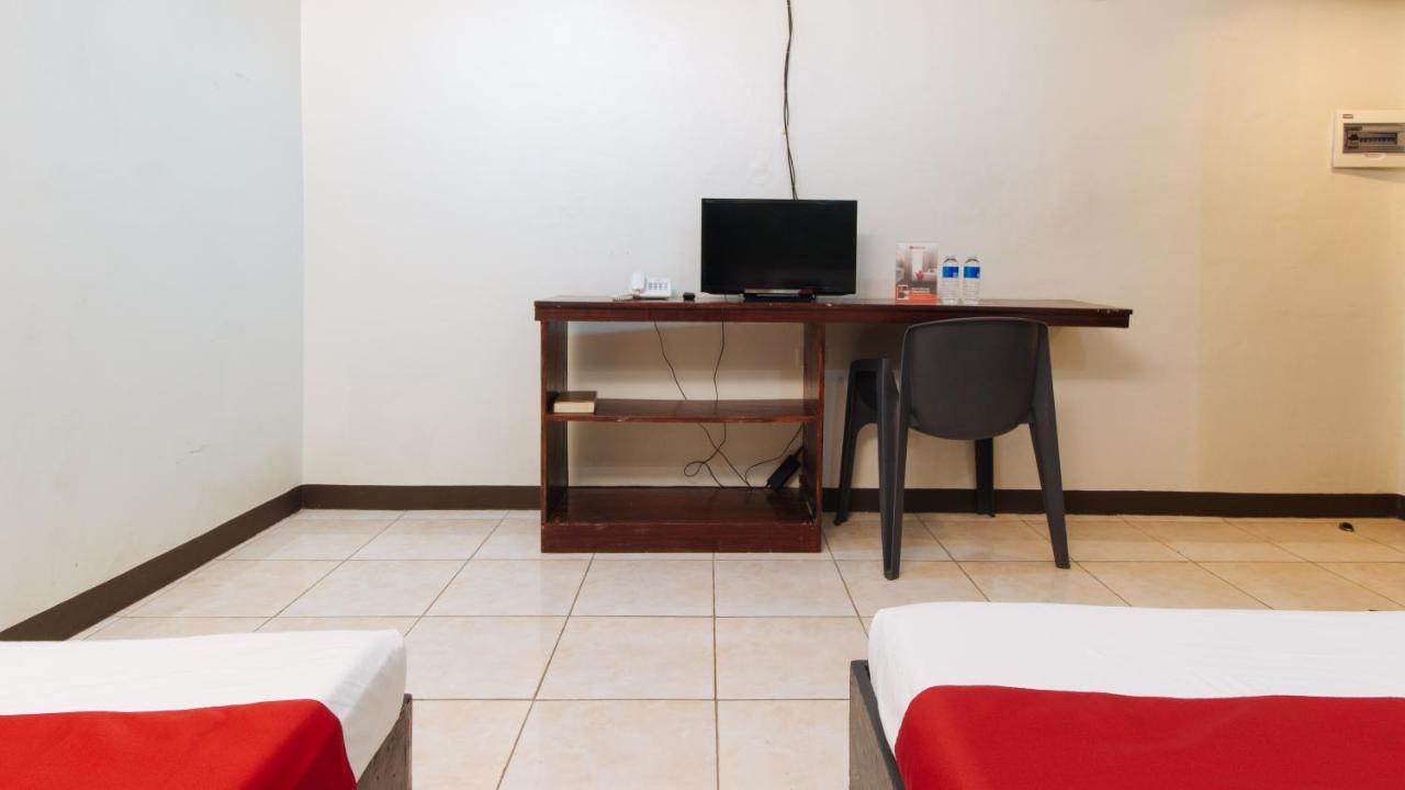Reddoorz Plus @ Melsol Metro Vigan Exterior photo