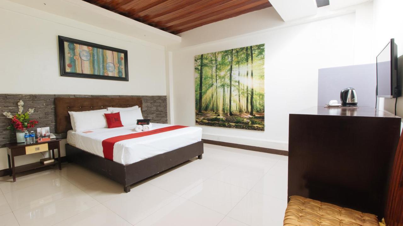 Reddoorz Plus @ Melsol Metro Vigan Exterior photo