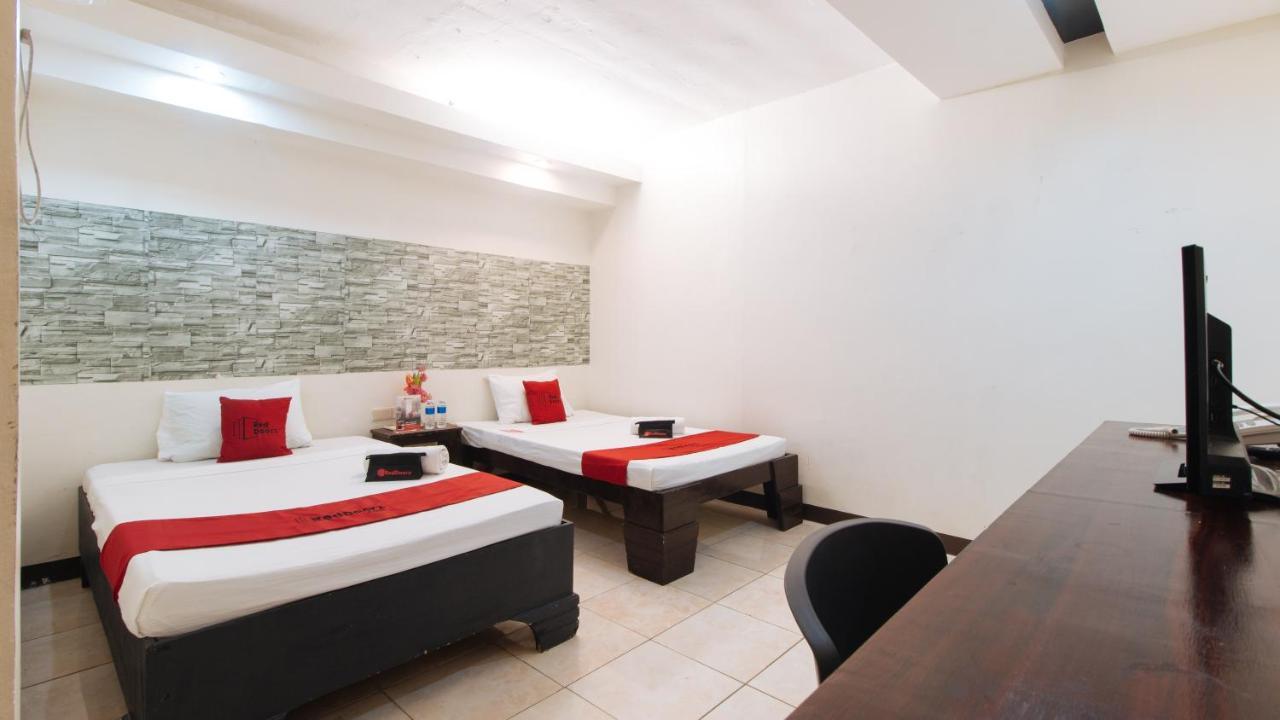 Reddoorz Plus @ Melsol Metro Vigan Exterior photo